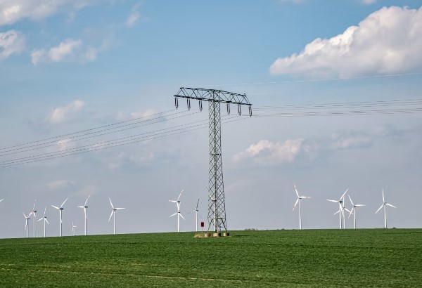 Energiaministeri Lintilä: Asumistuen korotus voisi helpottaa kotitalouksia sähkön hintapaineissa