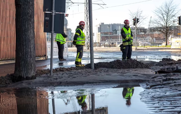 Suomessa on ”kohtuullisen paljon” huonokuntoista putkiverkostoa, ja Helsingin isänpäiväinen putkirikko voisi tapahtua missä tahansa