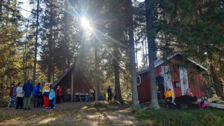 Oma kyläkoulu ja talkoovoimin pyörivä pubi ovat kyläläisten silmäteriä: Vain 190 asukkaan Koittilan seutu valittiin Vuoden Kyläksi