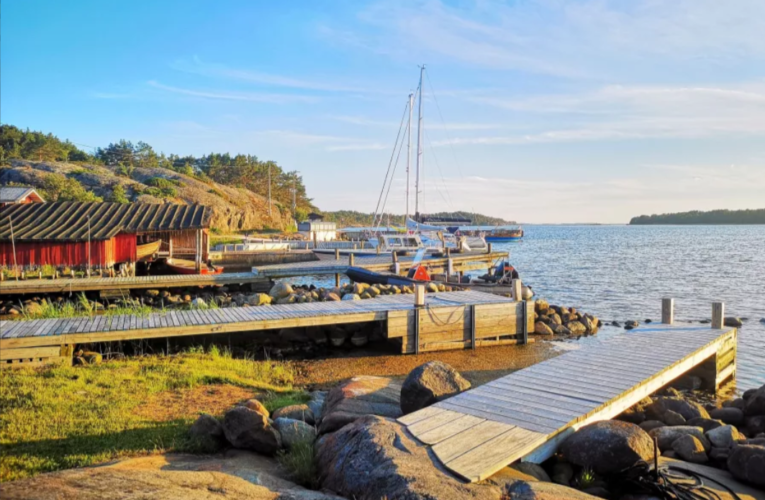 Nötö on suloinen kesäparatiisi Turun ulkosaaristossa – Lähde lautalla nostalgiselle talonpoikaissaarelle!