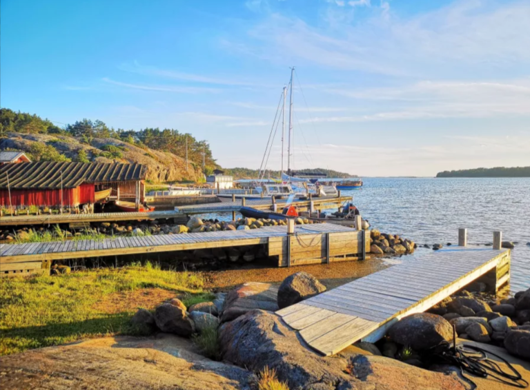 Nötö on suloinen kesäparatiisi Turun ulkosaaristossa – Lähde lautalla nostalgiselle talonpoikaissaarelle!